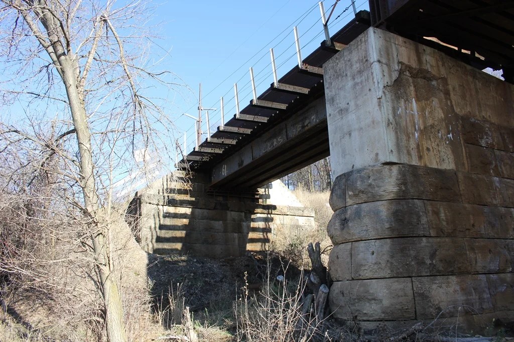 Clinton Falls Rail Crossing